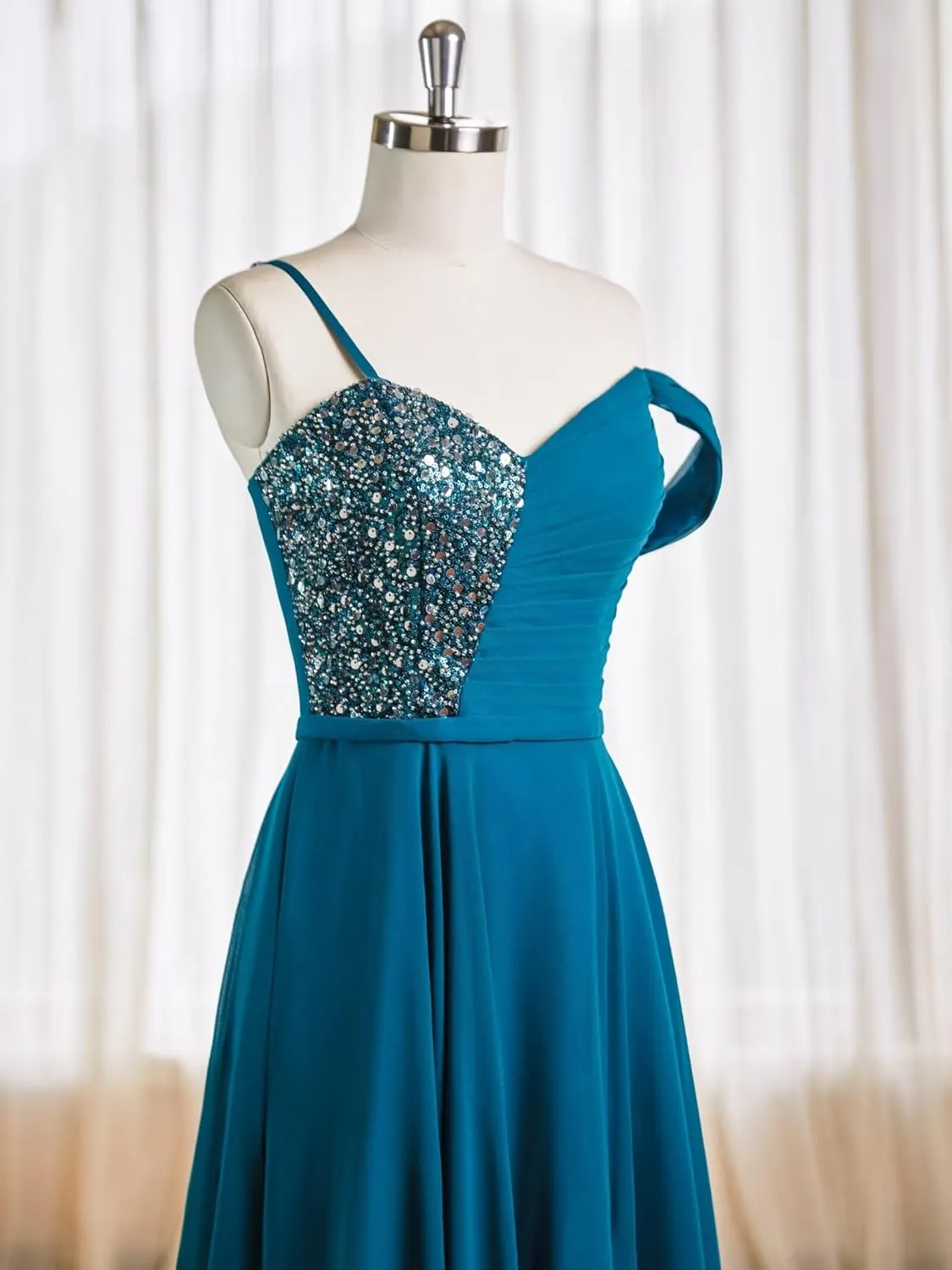 One Shoulder Chiffon Bridesmaid Dresses with Sequin Pleated A Line Formal Party Gowns with Slit