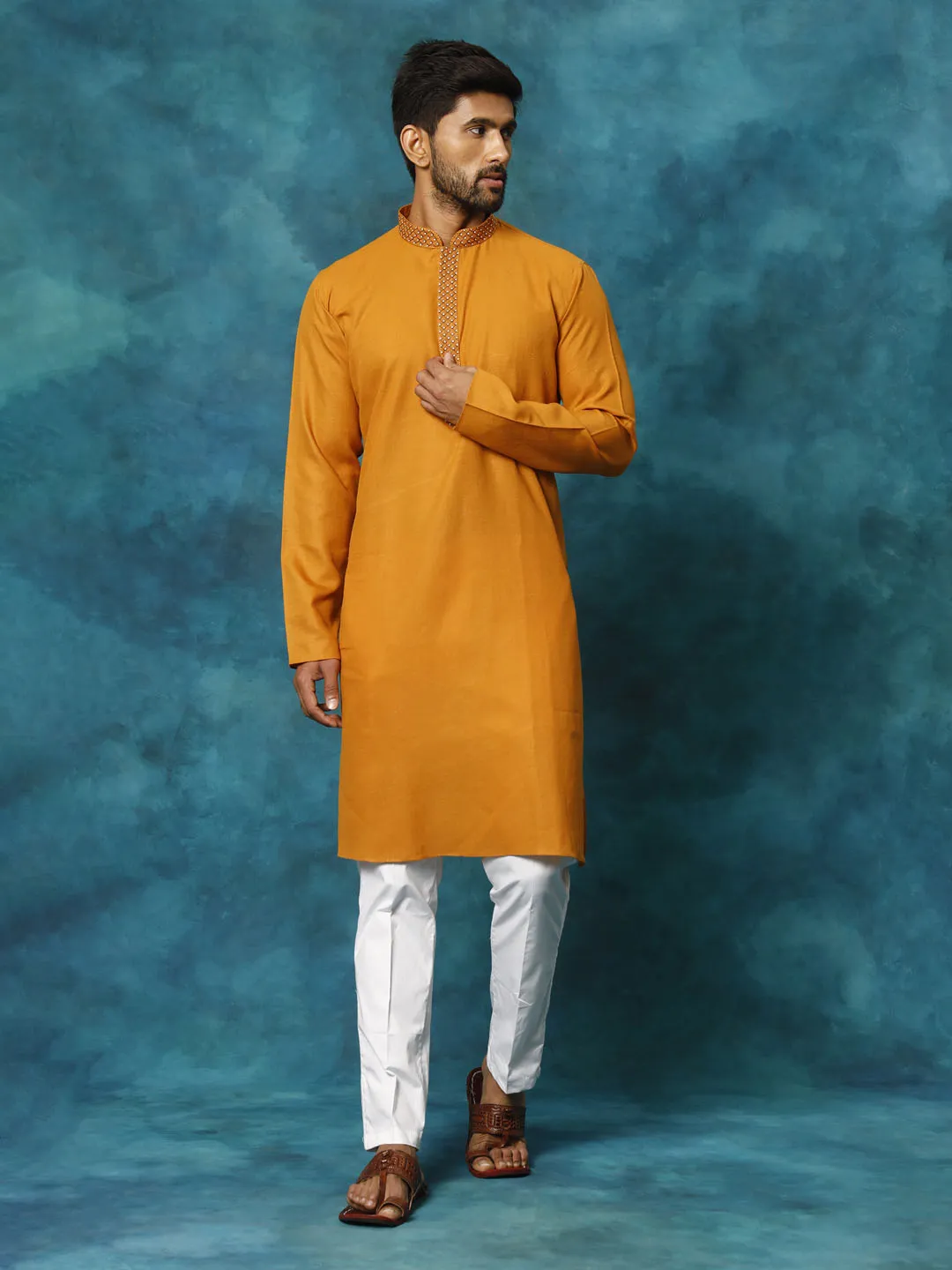 VASTRAMAY Rust & White Cotton Kurta Pyjama