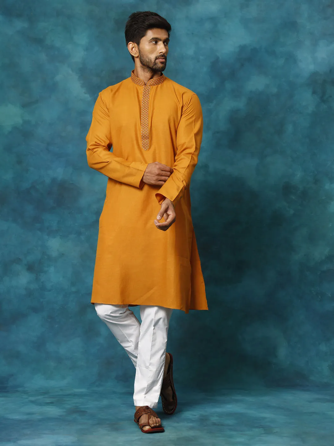 VASTRAMAY Rust & White Cotton Kurta Pyjama