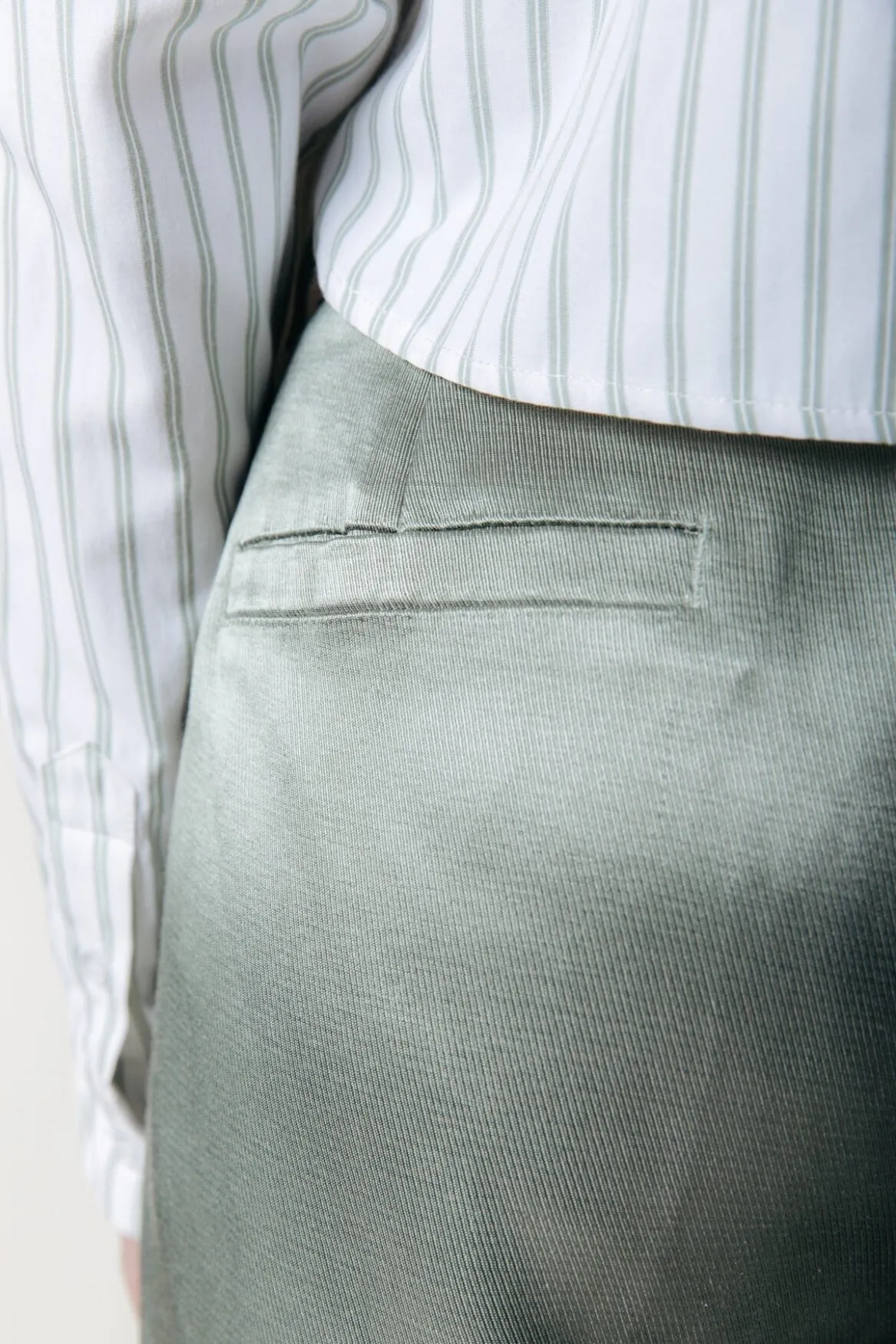 Wende Low Waist Pants | Soft Green