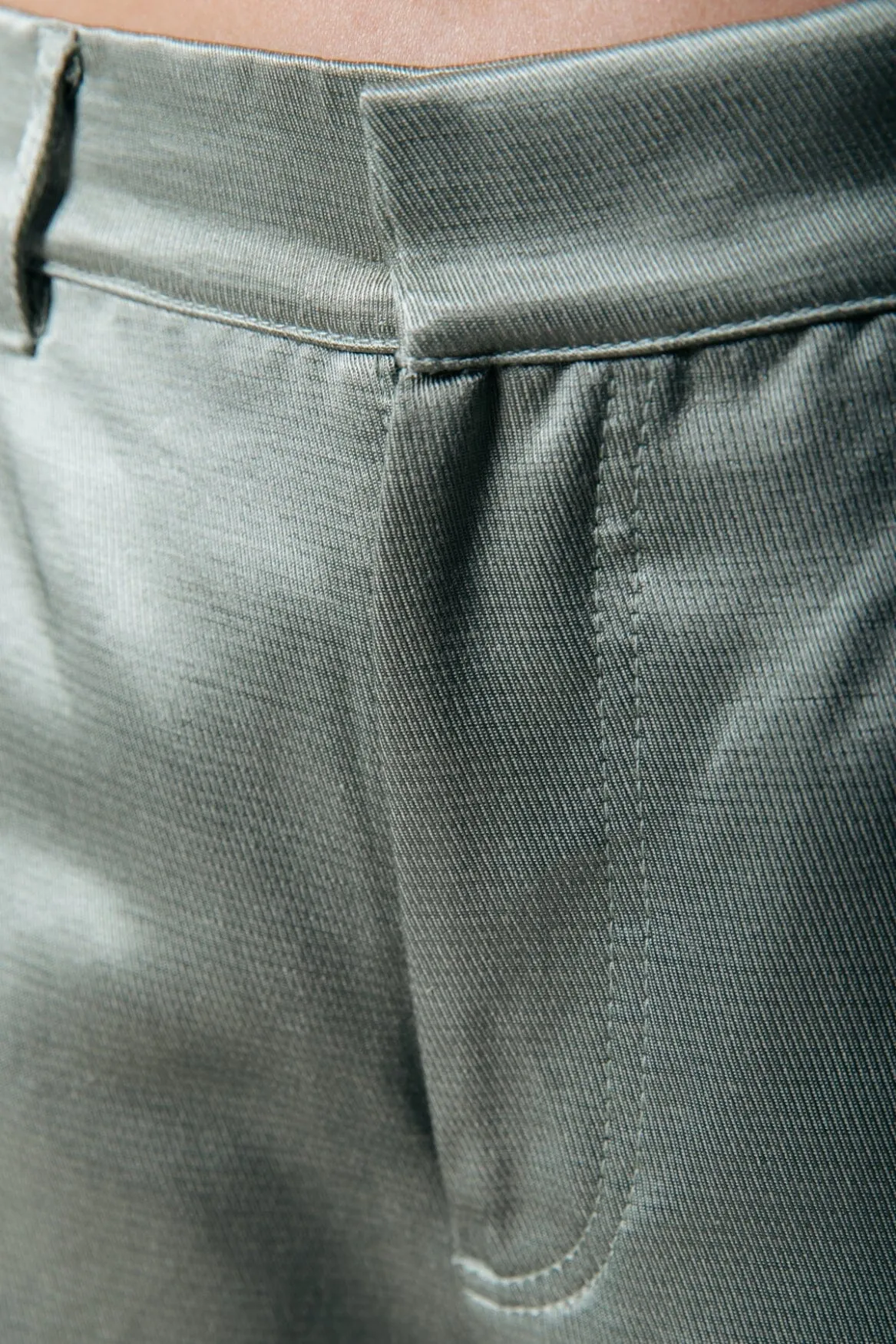 Wende Low Waist Pants | Soft Green